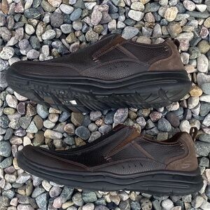 Mens Sketchers Casual Memory Foam Brown Leather Slip on Shoes Size 11.5 VGU